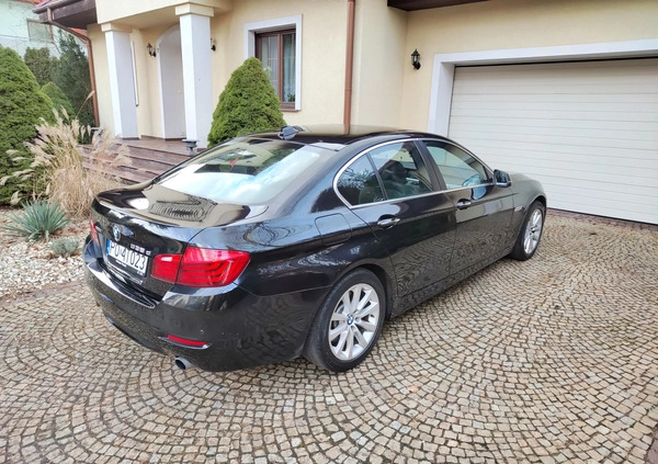 BMW Seria 5 cena 79000 przebieg: 159940, rok produkcji 2015 z Poznań małe 326